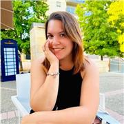 Puedo ayudar con varias asignaturas, lengua, ciencias, historia, ingles, frances